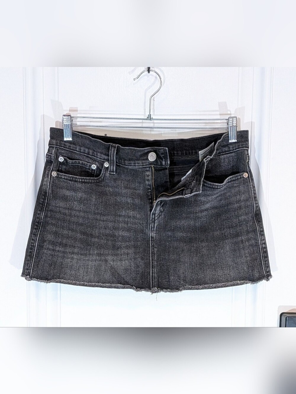 Levi's Black Wash Mini Denim Skirt 28